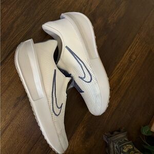 Nike Interact Run EasyOn Slip-On Sneakers Men’s 11.5 White Blue - No Box